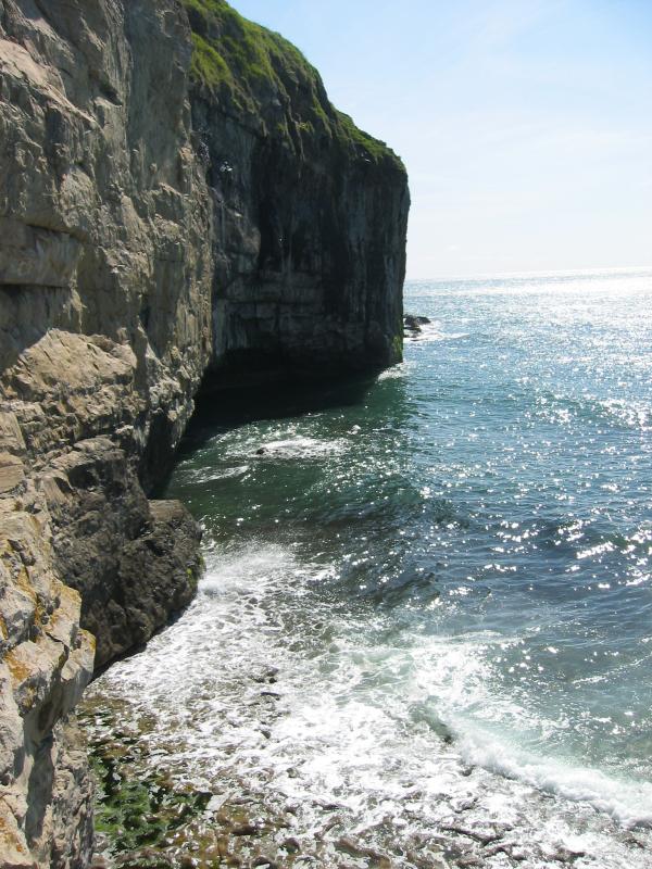 Cliffs near dancing ledge